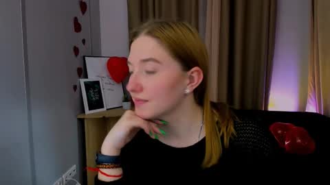 Little Di online show from 26, 2, 2025