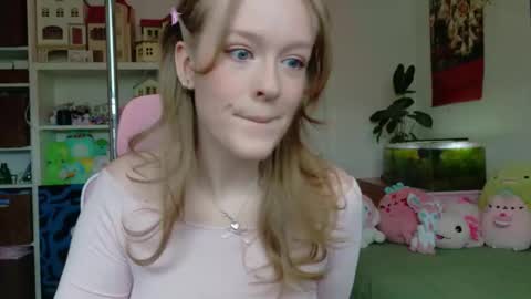 Snapshot of daisy_dollxo chatting on 30, 4, 2026 Daisy online show from 30, 4, 2026