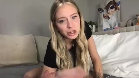 Snapshot of daisy_hart chatting on 23, 5, 2026 Daisy online show from 23, 5, 2026