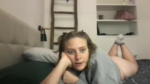 Snapshot of daisy_lately chatting on 18, 11, 2025 daisy_lately online show from 18, 11, 2025