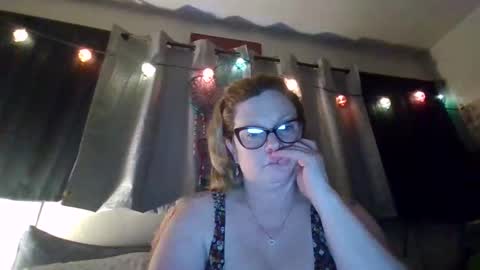 Snapshot of daisylays chatting on 9, 2, 2026 daisy online show from 9, 2, 2026