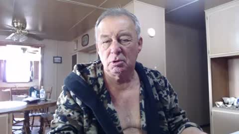 Snapshot of dakit2 chatting on 4, 12, 2024 dakit online show from 4, 12, 2024