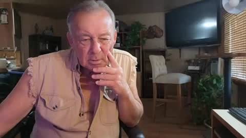 Snapshot of dakit2 chatting on 14, 9, 2025 dakit online show from 14, 9, 2025