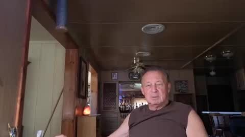 Snapshot of dakit2 chatting on 6, 10, 2025 dakit online show from 6, 10, 2025