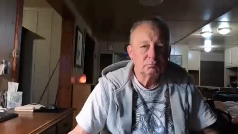 Snapshot of dakit2 chatting on 21, 11, 2025 dakit online show from 21, 11, 2025