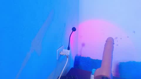 VALENTINA  online show from 6, 10, 2025