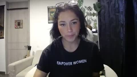 Snapshot of dakota01_ chatting on 20, 12, 2024 IG dakotasofiaa online show from 20, 12, 2024