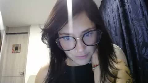 Snapshot of dakota01_ chatting on 5, 3, 2025 IG dakotasofiaa online show from 5, 3, 2025