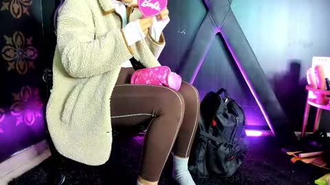  dakotha      online show from 18, 2, 2026