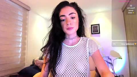 Almendra online show from 6, 12, 2024