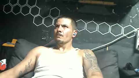 Snapshot of dallaslove23 chatting on 5, 2, 2026 dallaslove23 online show from 5, 2, 2026