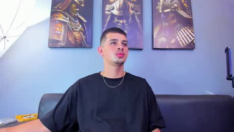 Snapshot of damian__oliver chatting on 9, 3, 2026 Damian Oliver online show from 9, 3, 2026