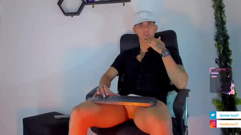 Snapshot of damian_queen chatting on 11, 3, 2025 damian key online show from 11, 3, 2025