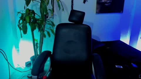 Snapshot of damian_torner chatting on 12, 9, 2025 Damian torner online show from 12, 9, 2025