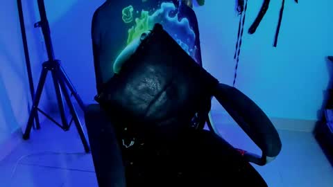 Snapshot of damian_torner chatting on 21, 10, 2025 Damian torner online show from 21, 10, 2025