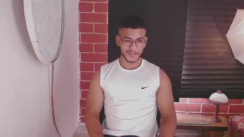 Snapshot of damiann_rees chatting on 13, 1, 2025 instagram damiannreed. online show from 13, 1, 2025