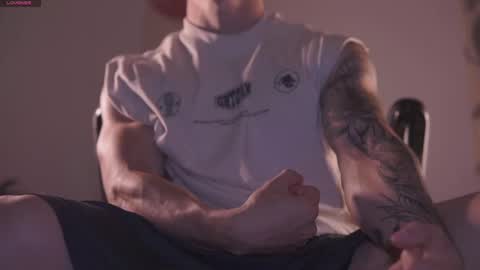 Snapshot of damianow chatting on 25, 2, 2025 insta damn8 -------- online show from 25, 2, 2025