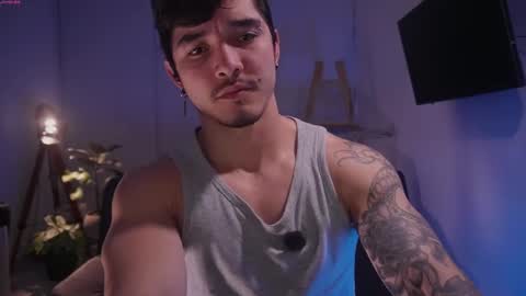 Snapshot of damianow chatting on 20, 11, 2025 insta damn8 -------- online show from 20, 11, 2025