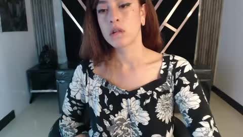 Snapshot of damiaoshun_ch chatting on 7, 5, 2026 Damia online show from 7, 5, 2026
