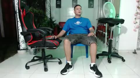 Snapshot of damyan_2003 chatting on 6, 1, 2025 damyan_2003 online show from 6, 1, 2025