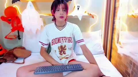 Snapshot of dan_copers chatting on 24, 10, 2025 D A N online show from 24, 10, 2025