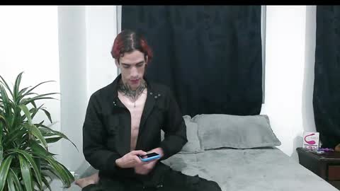 Snapshot of dan_yagami chatting on 1, 1, 2025 Dan and Noah online show from 1, 1, 2025