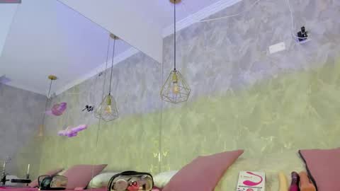    online show from 6, 11, 2025