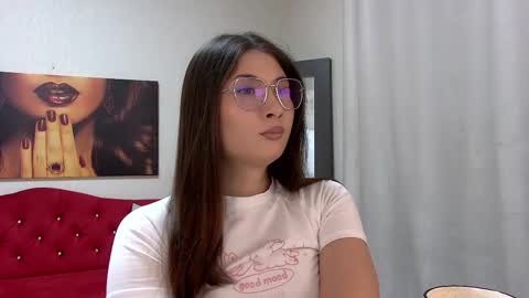 Snapshot of danabatler chatting on 14, 11, 2025 danabatler online show from 14, 11, 2025