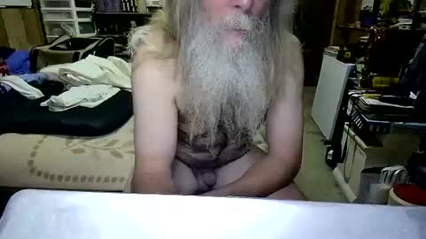 Snapshot of danagm chatting on 5, 11, 2025 Dana online show from 5, 11, 2025