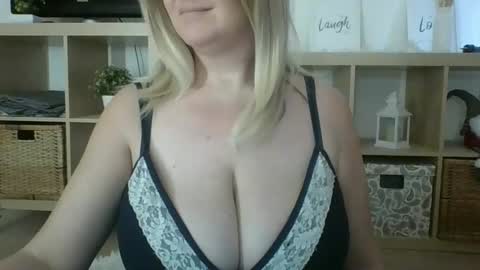 DanaHotMILF online show from 13, 2, 2025