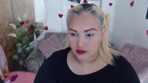 Snapshot of danalaleska chatting on 18, 12, 2025 danalaleska online show from 18, 12, 2025