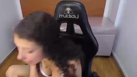 Danatella  online show from 25, 9, 2025