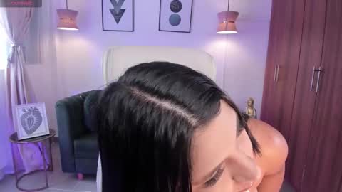 Snapshot of dandara_thompsson chatting on 20, 11, 2025 Dandara online show from 20, 11, 2025