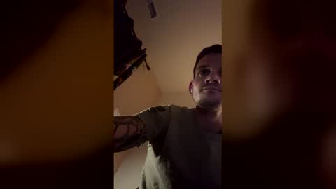 Snapshot of dangerfield19 chatting on 18, 12, 2025 dangerfield19 online show from 18, 12, 2025