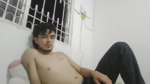 Snapshot of dani_42017 chatting on 15, 12, 2024 dani_42017 online show from 15, 12, 2024