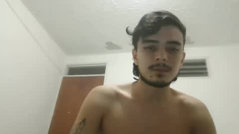 Snapshot of dani_42017 chatting on 8, 1, 2025 dani_42017 online show from 8, 1, 2025