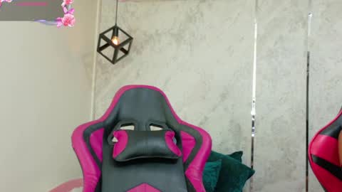 dani_lue online show from 4, 4, 2026