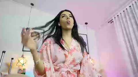 Snapshot of dani_parkerr chatting on 23, 9, 2025 online show from 23, 9, 2025