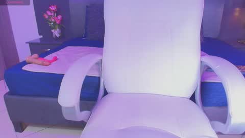 Snapshot of daniaramirez chatting on 14, 12, 2025 DANIA online show from 14, 12, 2025