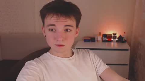 Snapshot of daniel_isaak chatting on 16, 12, 2025 Daniel Jerry online show from 16, 12, 2025