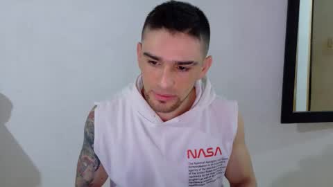 Snapshot of daniel_ova chatting on 26, 11, 2025 Sexy Dani online show from 26, 11, 2025