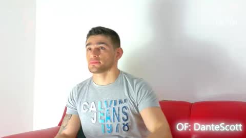 Snapshot of daniel_ova chatting on 5, 12, 2025 Sexy Dani online show from 5, 12, 2025