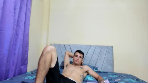 daniel_velez26 online show from 7, 11, 2025