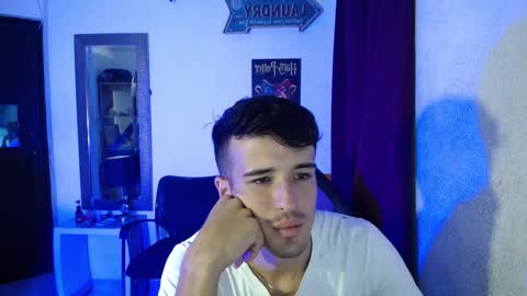 daniel_velez26 online show from 1, 12, 2025