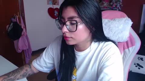 Snapshot of daniela_cute22 chatting on 19, 9, 2025 DANIELA online show from 19, 9, 2025