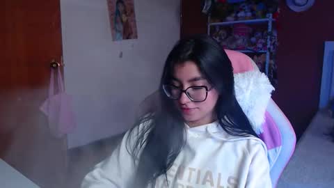 Snapshot of daniela_cute22 chatting on 23, 9, 2025 DANIELA online show from 23, 9, 2025