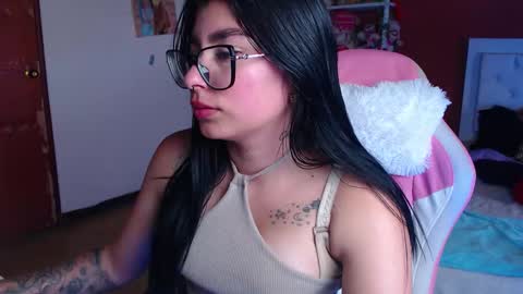 Snapshot of daniela_cute22 chatting on 25, 9, 2025 DANIELA online show from 25, 9, 2025
