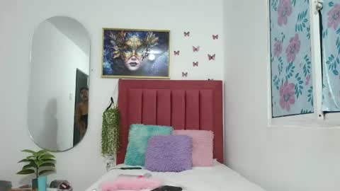 Snapshot of daniela_lan chatting on 9, 11, 2025 daniela_lan online show from 9, 11, 2025