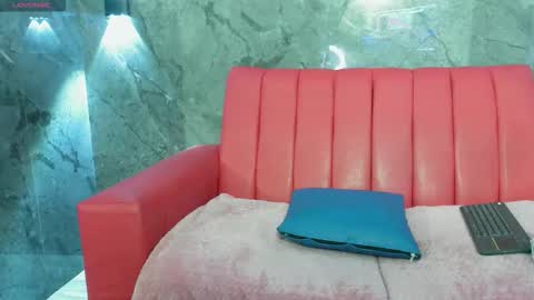 Snapshot of danielaa_a chatting on 6, 11, 2025 Daniela online show from 6, 11, 2025