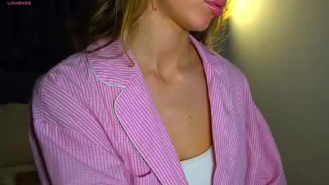 Danielle online show from 27, 3, 2026